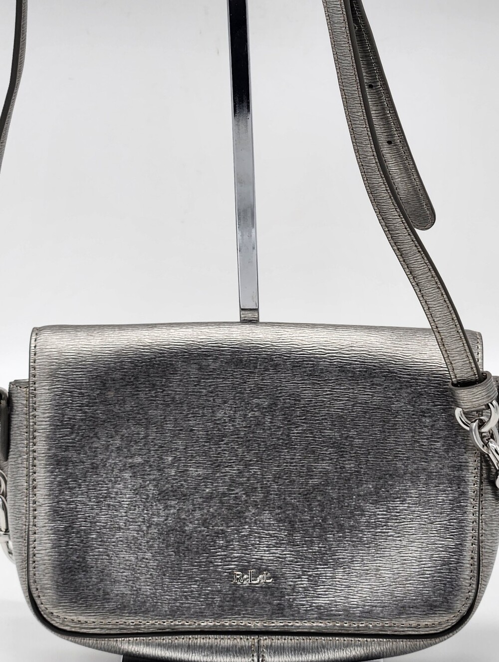 GUC Lauren Ralph Lauren Silver Metallic Leather Chain Crossbody Flap Bag